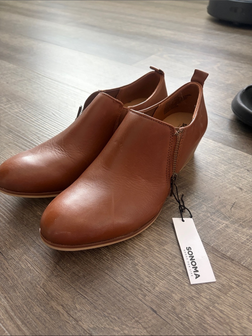 SONOMA Tan Leather Ankle Booties with Side Zip